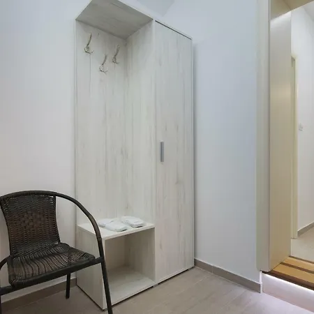 Nela Apartment Split